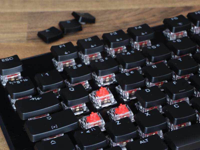 Turtle Beach Vulcan II TKL Tenkeyless compact tastatur mechanical keyboard ReacTap TITAN HS switches Sound-dampened gaming.JPG